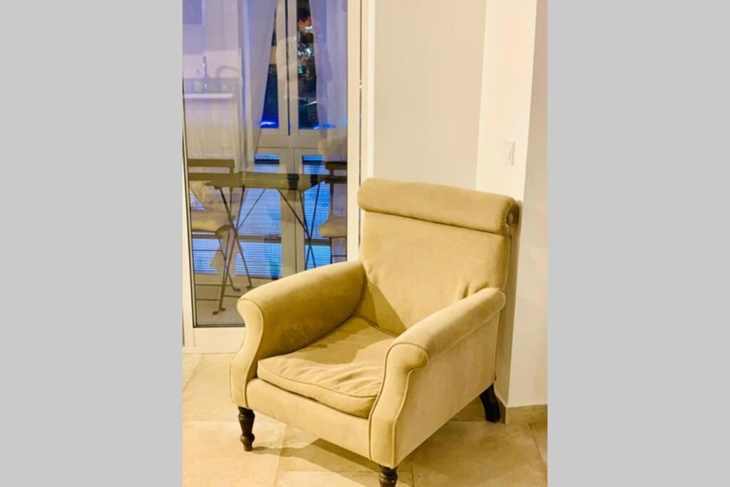Begonia City Center Apartment 230 By Namaste Elite توريمولينوس المظهر الخارجي الصورة