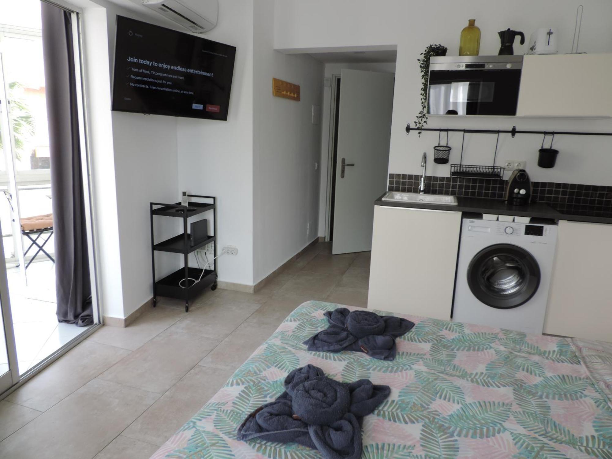 Begonia City Center Apartment 230 By Namaste Elite توريمولينوس المظهر الخارجي الصورة