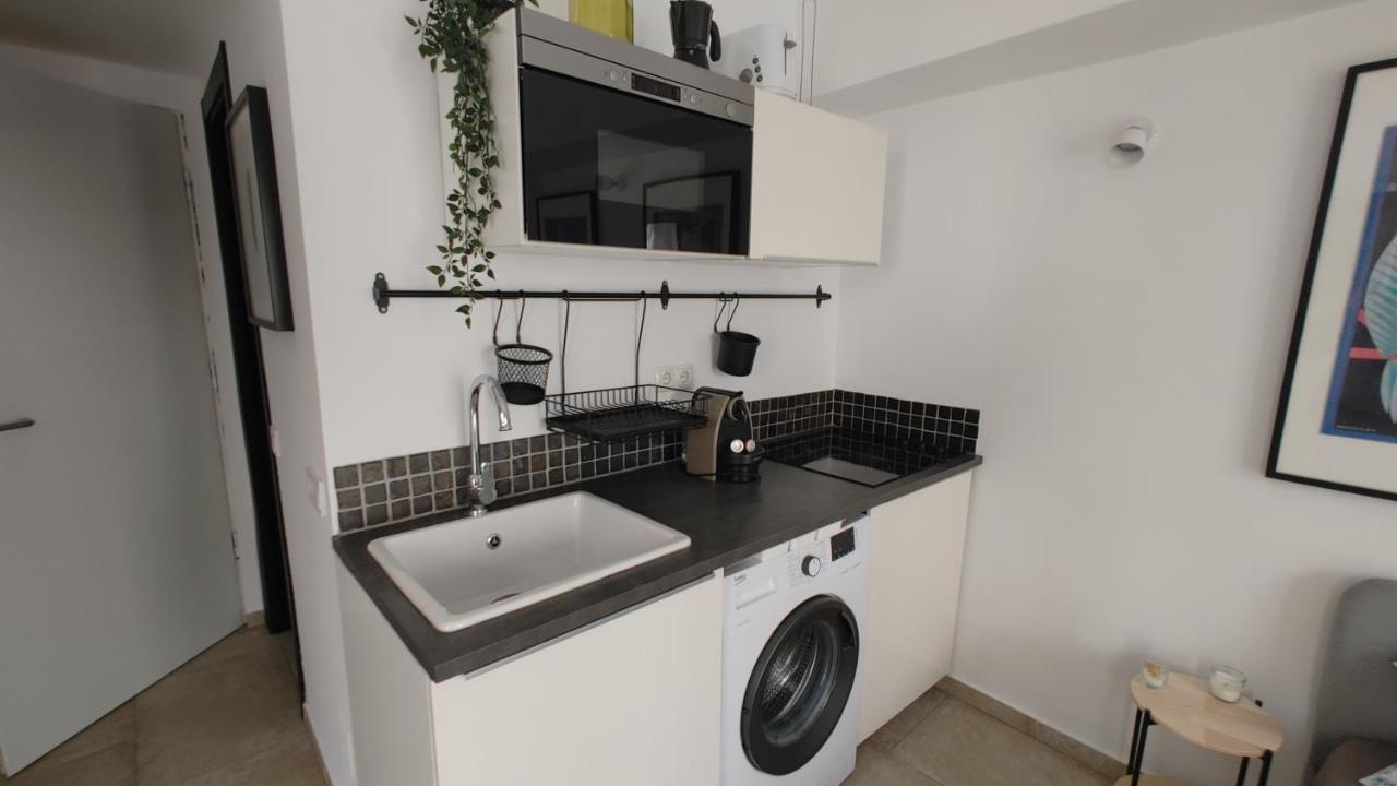 Begonia City Center Apartment 230 By Namaste Elite توريمولينوس المظهر الخارجي الصورة